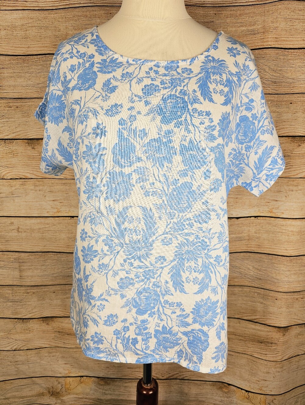 Bella Umbra Italy Blue Floral Short Sleeve 100% Linen Top Blouse Size Medium
